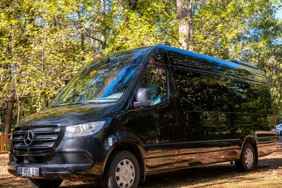 Ultra Lux Mercedes Sprinter exterior